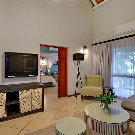 Cresta Mowana Safari Resort y Spa Kasane Exterior foto